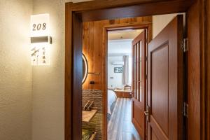 Foto dalla galleria di Pillow Window & Listen to Rain Hostel Museum Branch Pingjiang Road, Suzhou a Suzhou