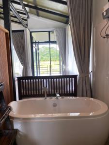 Koupelna v ubytování Sattee's Home บ้านพักเศรษฐี + 121 fotografií