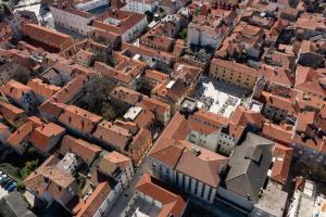 Nespecifikovaný výhled na destinaci Zadar nebo výhled na město při pohledu z apartmánu
