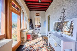 TV a/nebo společenská místnost v ubytování Villa Les Mouettes - A 50 m de la plage