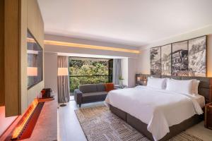 Kwetu Nairobi, Curio Collection By Hilton客房内的一张或多张床位