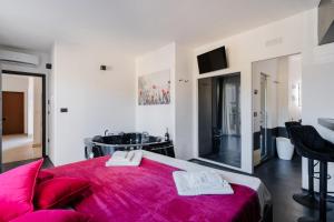 Φωτογραφία από το άλμπουμ του Suite Black and White στο Οτράντο +14 φωτογραφίες