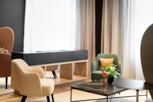 Posezení v ubytování IntercityHotel Leiden