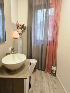 Koupelna v ubytování Casa in Altomalcantone + 14 fotografií