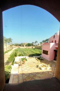 Alf Layla Resort外面的花园