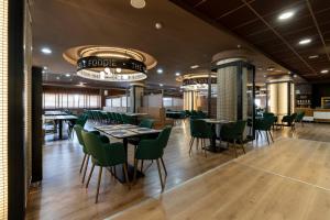 Restaurace v ubytování Hotel Magic Sports 4