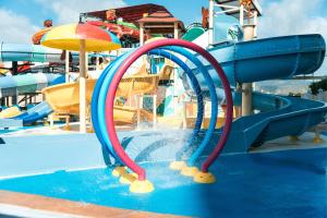 Bazén v ubytování Hotel Magic Sports 4 nebo v jeho okolí