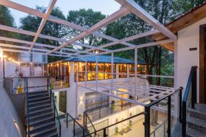 Foto sihtkohas Nainital asuva majutusasutuse DLS Hotels Emerald galeriist