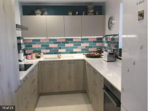 Kuchnia lub aneks kuchenny w obiekcie Mijas Golf penthouse