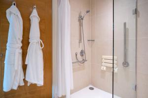 Um banheiro em Captain's Club Hotel & Spa