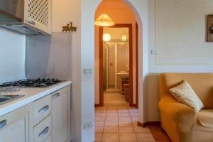 Gallery image of Appartamento La Quiete in Polpenazze del Garda +16 photos