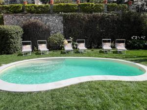 Bazén v ubytování Recco "Villa degli Ulivi" with Pool and Sea View nebo v jeho okolí