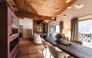 Ruang duduk di DISTINCTIVE LUXURY DOLOMITI Apartments TERRE71