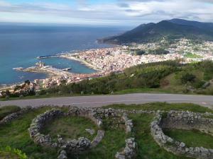 - Vistas a la ciudad desde una colina en CASA PASAXE-Bajo, en A Guarda