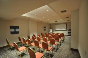 The business area and/or conference room at Vicenza Hotel Istanbul Old City Még 37 kép