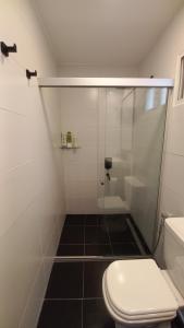 Bilik mandi di HOME UNO ESPE a 2 cuadras de peatonal