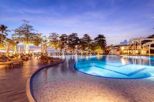 Bazén v ubytování Royal Yao Yai Island Beach Resort nebo v jeho okolí + 112 fotografií