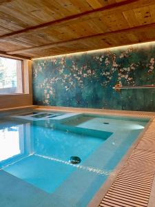 Bazén v ubytovaní Hotel Piccolo Tibet alebo v jeho blízkosti