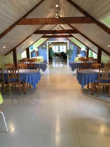 Restaurace v ubytování Grebbestads Vandrarhem + 37 fotografií