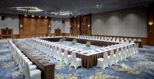 Khu vực hỗ trợ khách đi công tác/phòng hội thảo tại Melia Hanoi