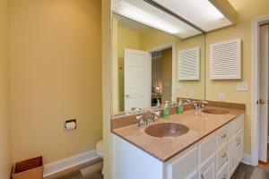 Bagno di Cottage with Deck and Pool Access about 6 Mi to Beach