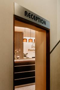 Lobby alebo recepcia v ubytovaní Daniel Griffin Aparthotel by Artery Hotels