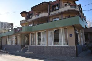 Budova, kde se hotel nachází