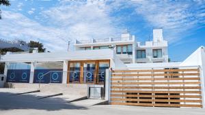 Tòa nhà nơi khách sạn tọa lạc