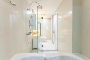 Koupelna v ubytování Shine Aparthotels Sukhumvit Thonglor