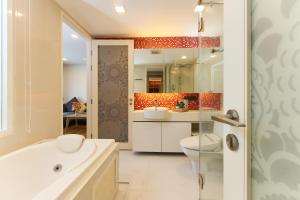 Koupelna v ubytování Shine Aparthotels Sukhumvit Thonglor