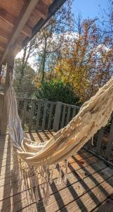 Gallery image of Chalet Hulotte avec Spa privatif in Biron