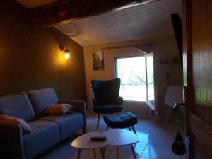Ruang duduk di alize gîte en Provence