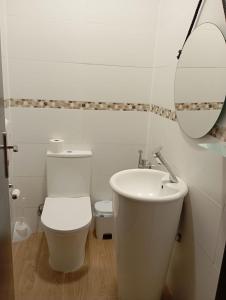 Koupelna v ubytování Apartamentos Rous - Solo adultos