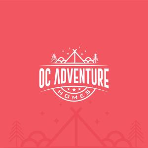 un logotipo de casa de aventuras rojo en un fondo rojo en Disneyland Oasis - Heated Pool, Arcade, theater, en Cypress