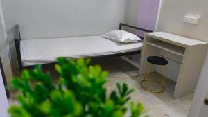 Letto o letti in una camera di Little While global-Micro hotel- Backpacker friendly- near metro