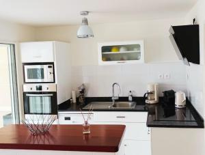 Gallery image of Villa d'Alys in Sainte-Rose +7 photos