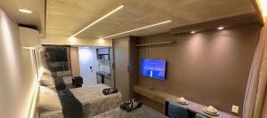 Μια τηλεόραση ή/και κέντρο ψυχαγωγίας στο Setai Yacht Beira Mar