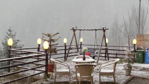 Trimounts-A Boutique Hotel & Wellnes Center in Tirthan Valley talvel