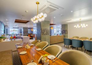 A restaurant or other place to eat at Hotel Anuttara