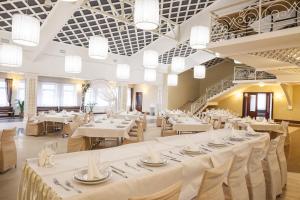 Restaurace v ubytování Medova Pechera