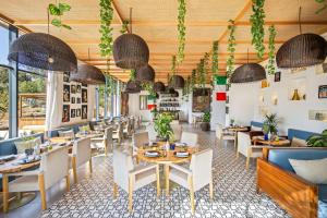 Restaurace v ubytování Radisson Blu Resort Taghazout Bay Surf Village