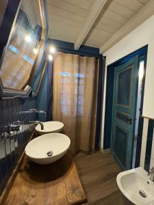 Koupelna v ubytování B&B Villa la Canonica con piscina privata a Padernello
