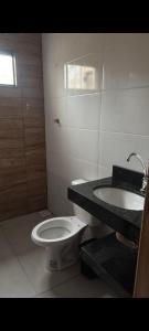 Un baño de Casa de aluguel