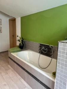 Φωτογραφία από το άλμπουμ του Ferienwohnung in Engelsbach, Thüringer Wald σε Georgenthal