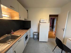 Fotografie z fotogalerie ubytování Loft calme sur la rivière avec parking v destinaci Lisieux