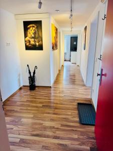 Fotografie z fotogalerie ubytování Lion Flat 2 Zimmer Wohnung in Vohburg mit Büro v destinaci Vohburg an der Donau