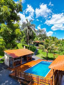 Bazén v ubytování Chácara Novo Mundo nebo v jeho okolí