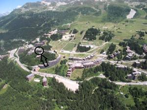 Zdjęcie z galerii obiektu Résidence Bellecote - Appartement 2 pièces 5 personnes au centre de la station d'Arc 1800, pied des pistes et proche des commerces dans le village du MAE-2067 w mieście Arc 1800