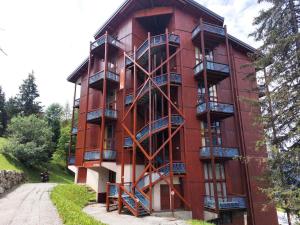 Budynek, w którym mieści się apartament