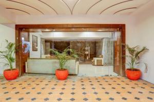 Vstupní hala nebo recepce v ubytování Super Townhouse Oak Ramdaspeth Downtown
